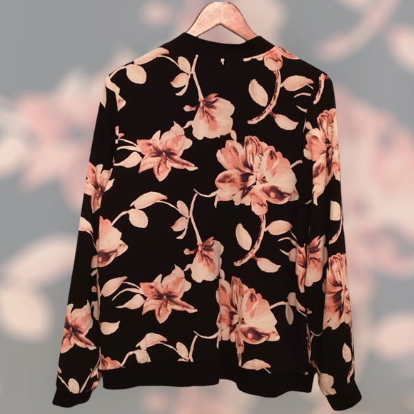 NWOT~Monteau~Black Floral Bomber Jacket~Front Zip~ Lightweight~Size L - Picture 4 of 11